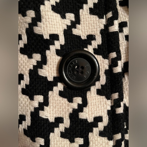 Michael Kors NWT LARGE HOUNDSTOOTH WRAP COAT 🖤🤍VERY RARE NWT COAT! - Picture 5 of 13